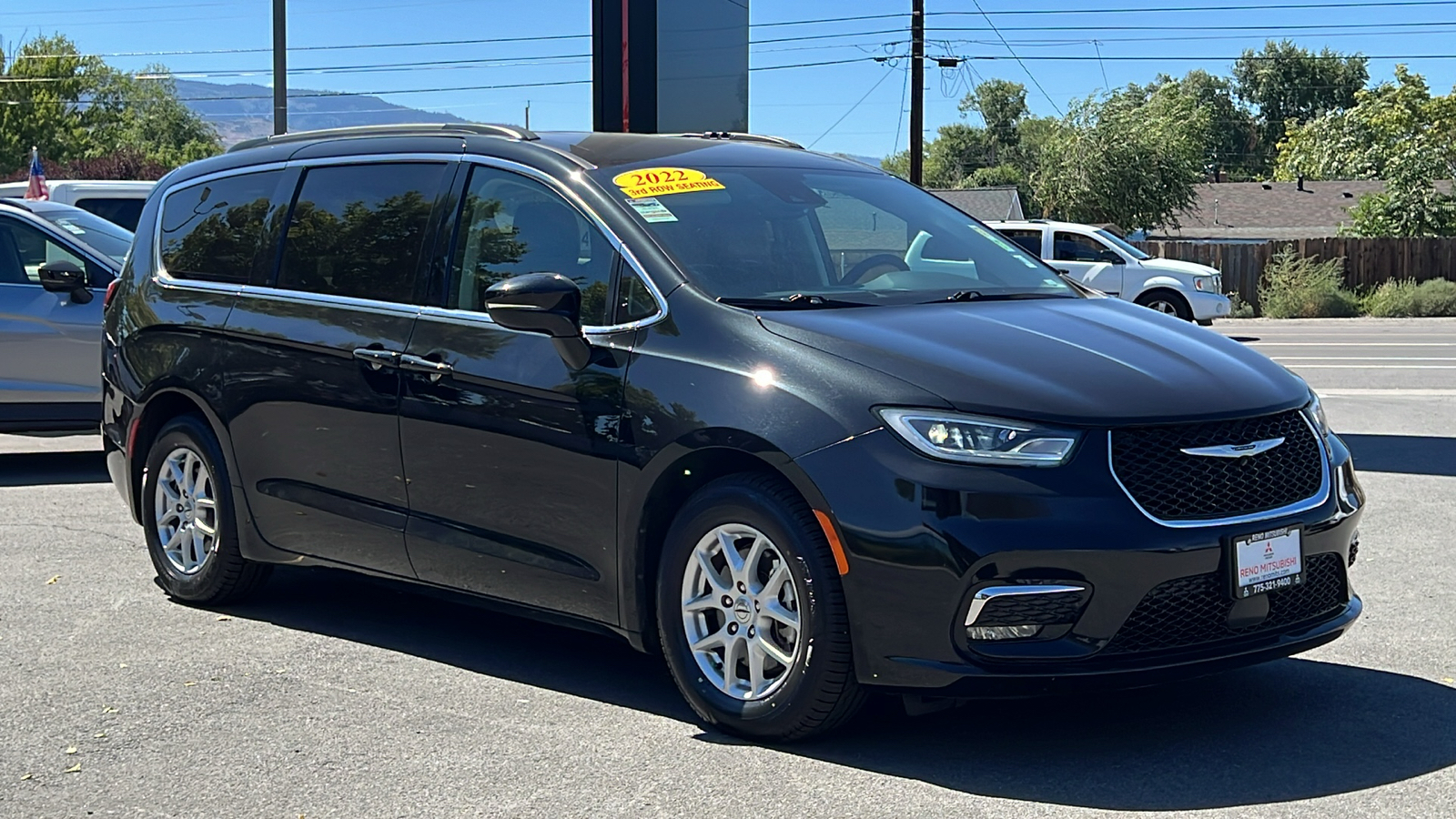 2022 Chrysler Pacifica Touring L 1