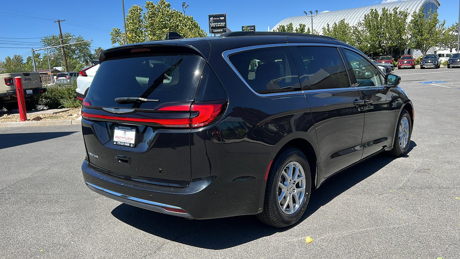 2022 Chrysler Pacifica Touring L 3