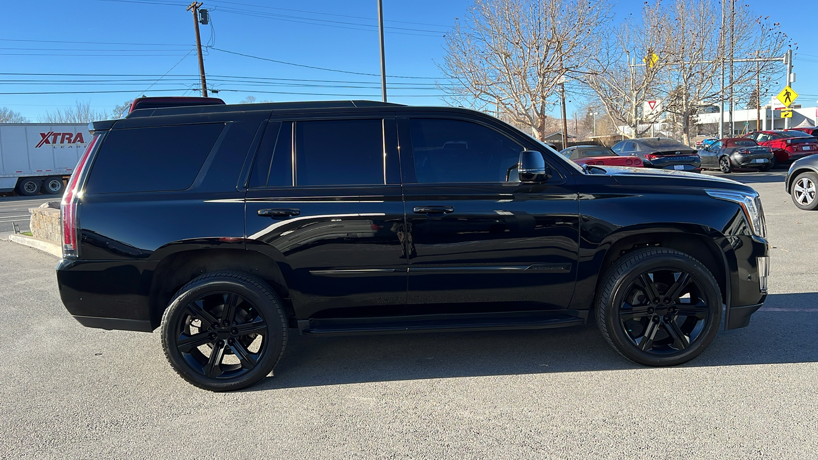 2019 Cadillac Escalade Luxury 3