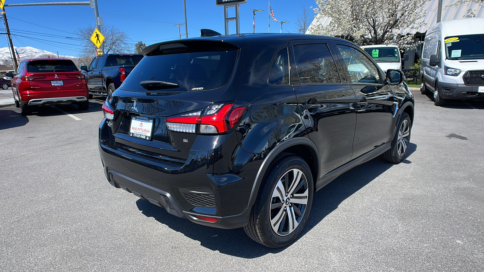 2024 Mitsubishi Outlander Sport SE 3