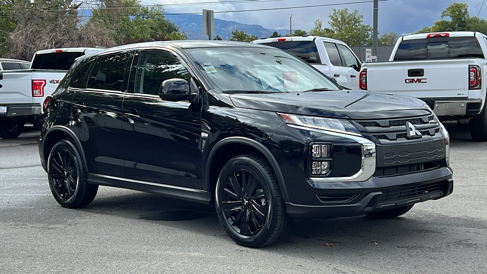 2024 Mitsubishi Outlander Sport LE 1