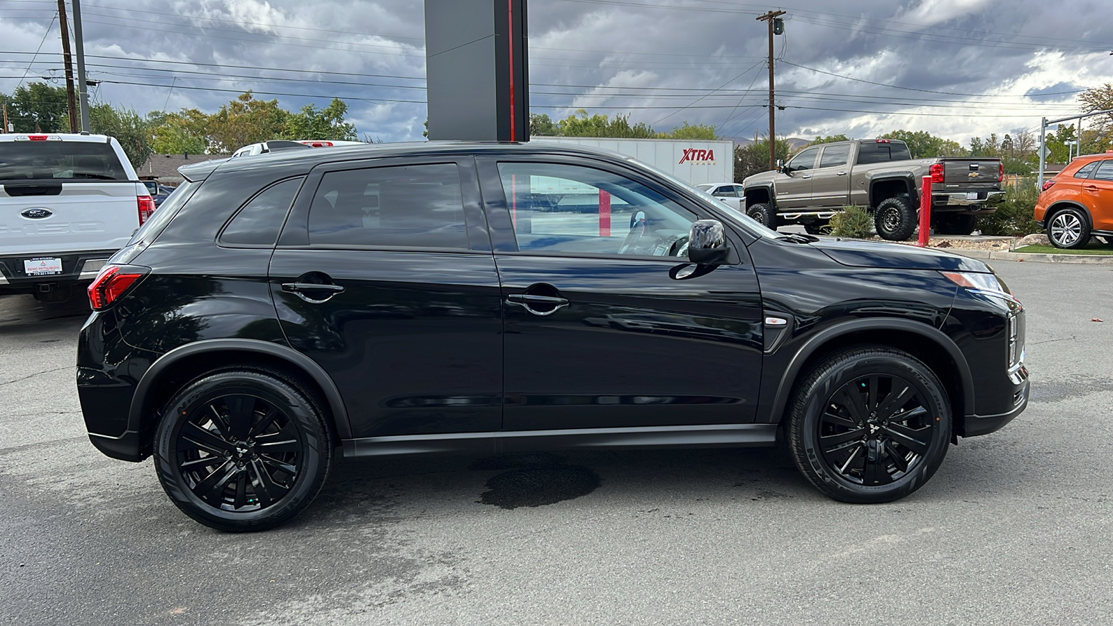 2024 Mitsubishi Outlander Sport LE 2