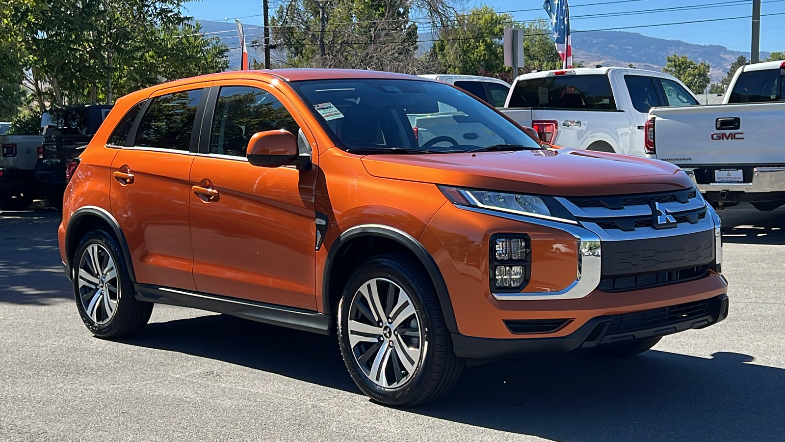 2024 Mitsubishi Outlander Sport ES 1