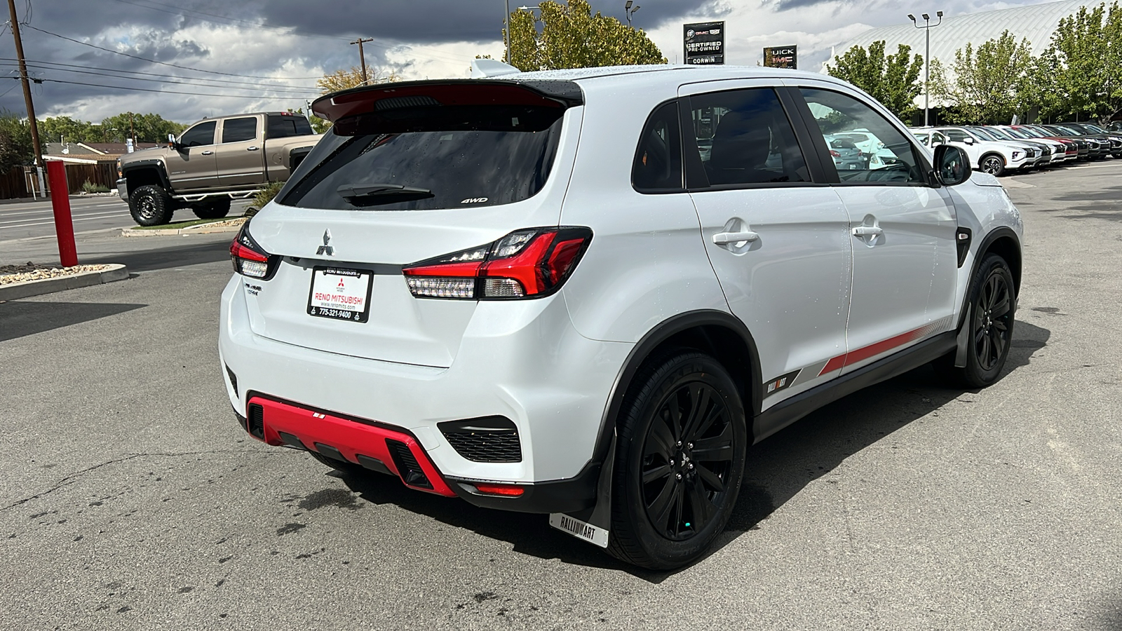 2024 Mitsubishi Outlander Sport SE 3