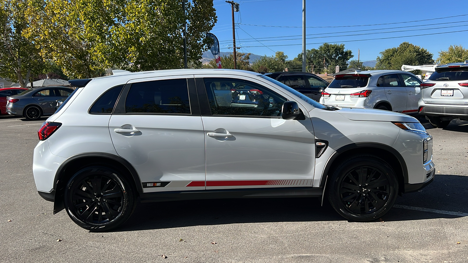 2024 Mitsubishi Outlander Sport SE 2