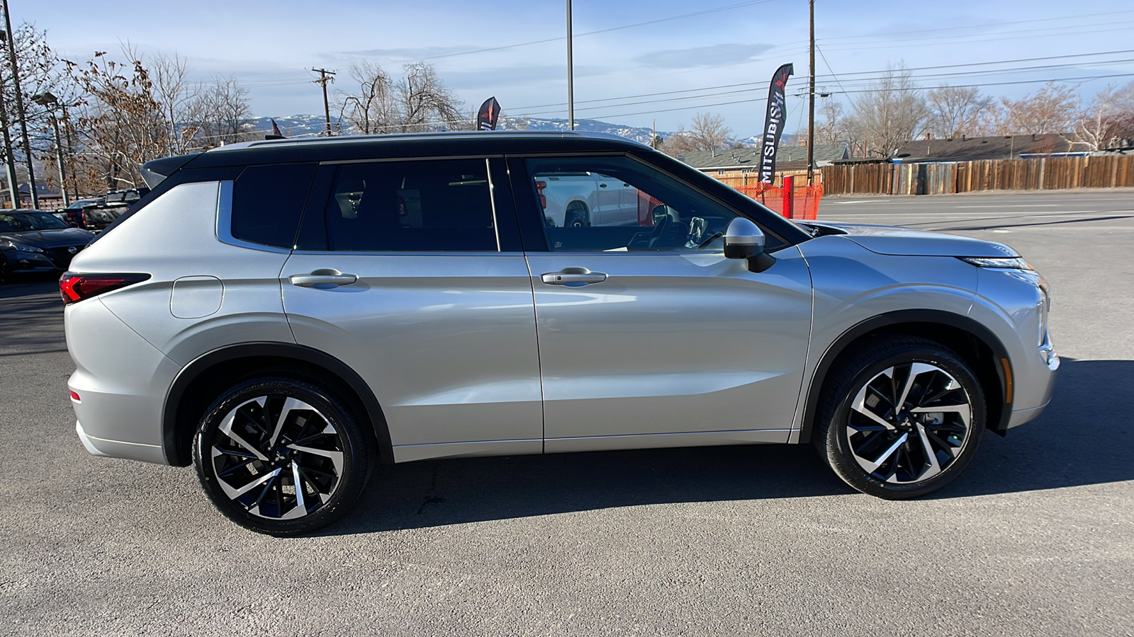 2024 Mitsubishi Outlander SEL 2