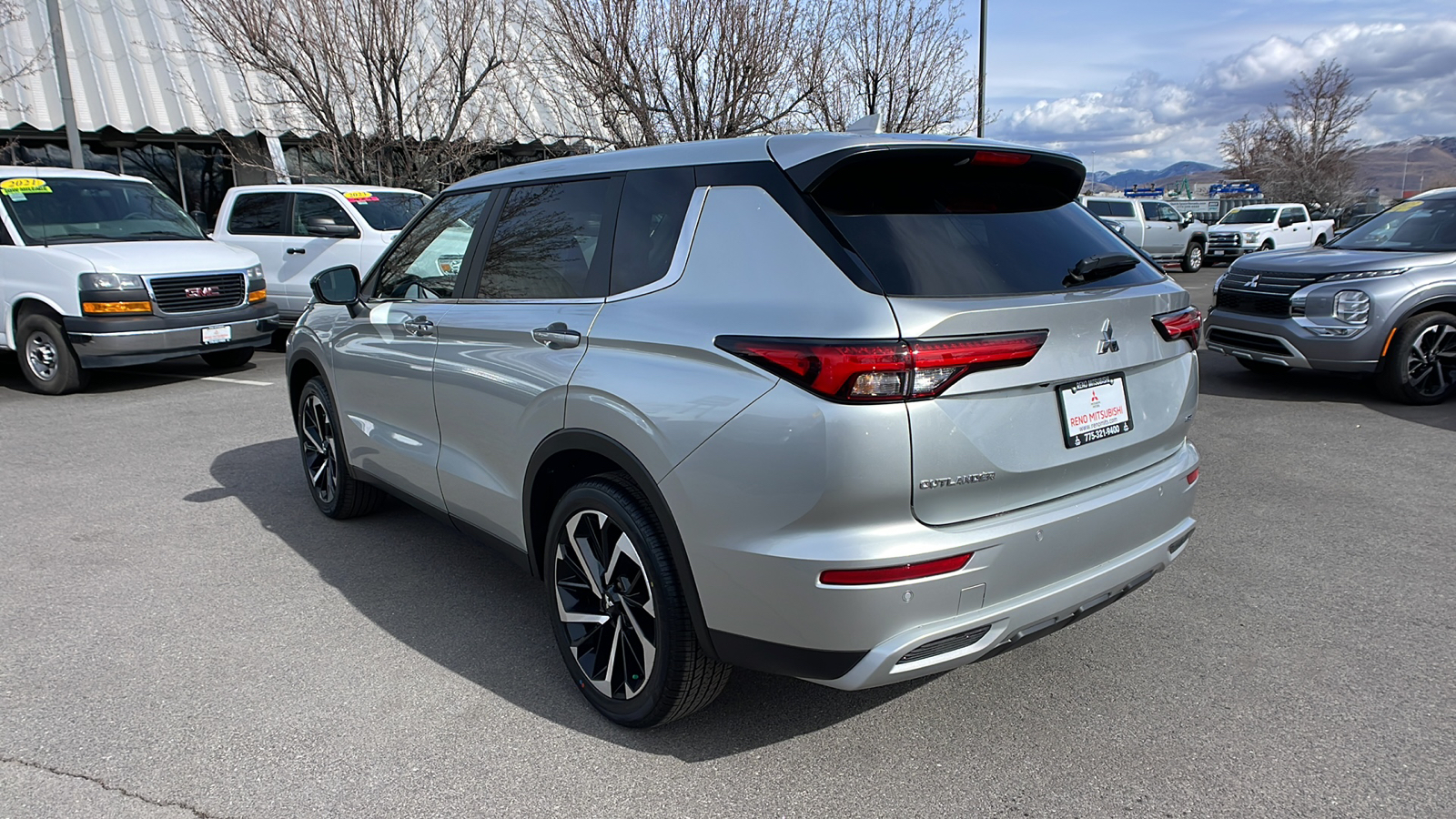 2024 Mitsubishi Outlander SE 5