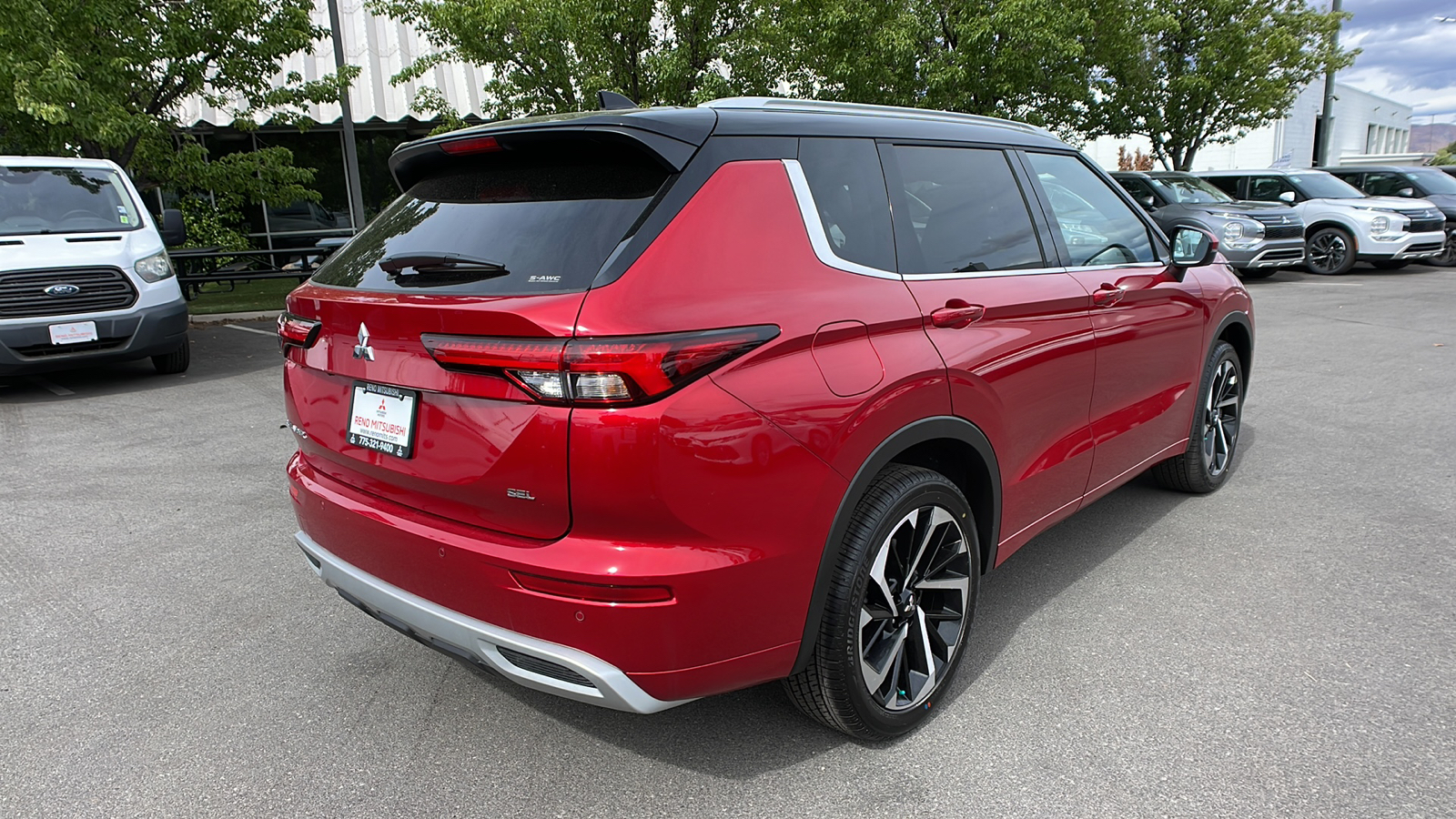 2024 Mitsubishi Outlander SEL 3