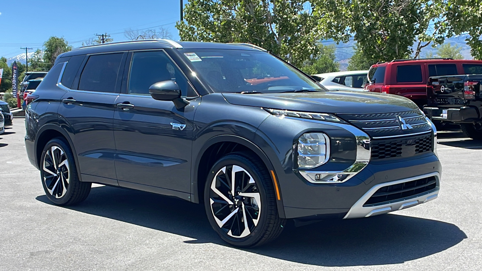 2024 Mitsubishi Outlander Plug-In Hybrid SEL 1