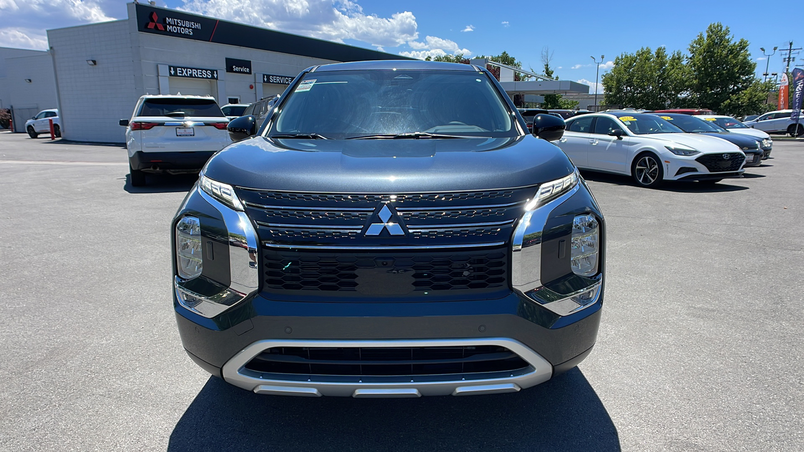 2024 Mitsubishi Outlander SE 8