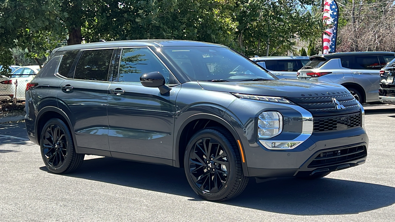 2024 Mitsubishi Outlander SE Black Edition 1