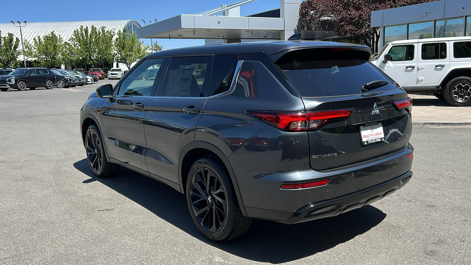 2024 Mitsubishi Outlander SE Black Edition 5