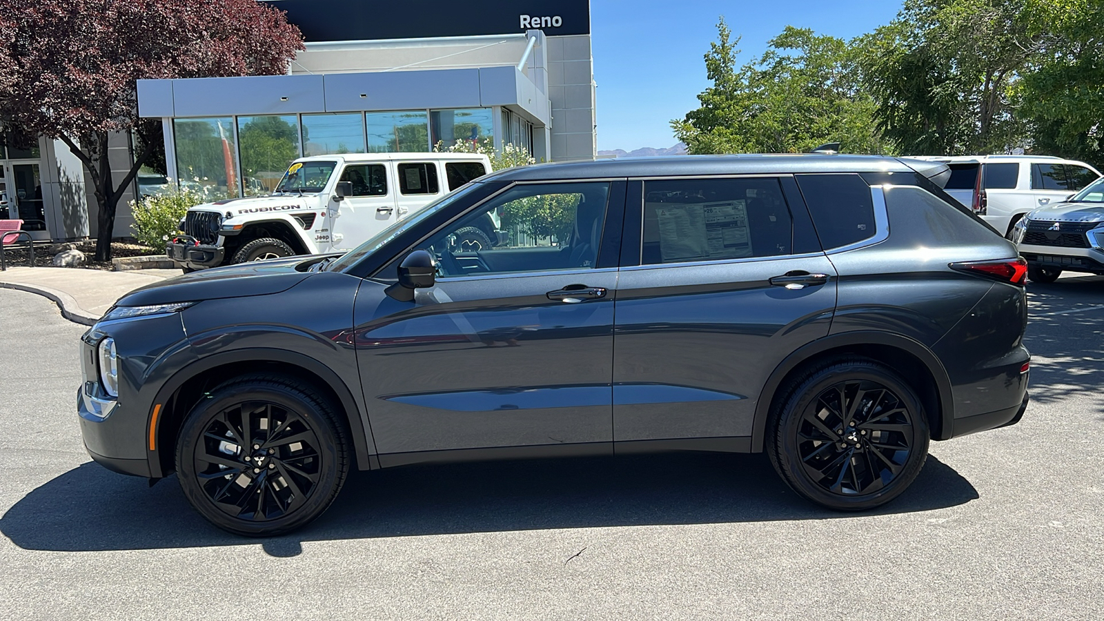 2024 Mitsubishi Outlander SE Black Edition 6