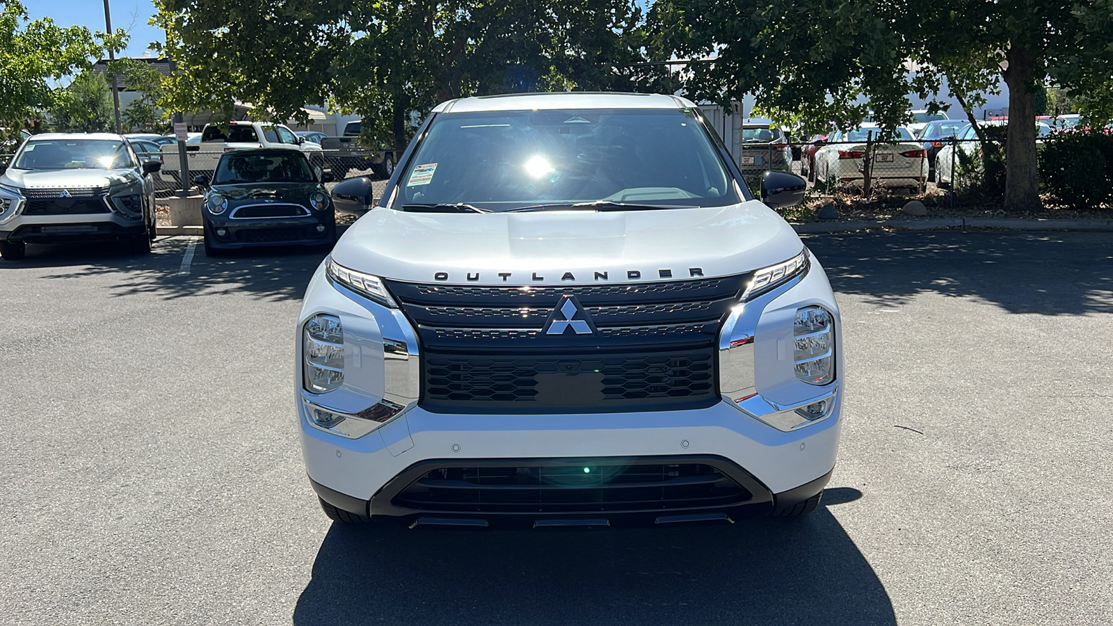 2024 Mitsubishi Outlander SE Black Edition 8