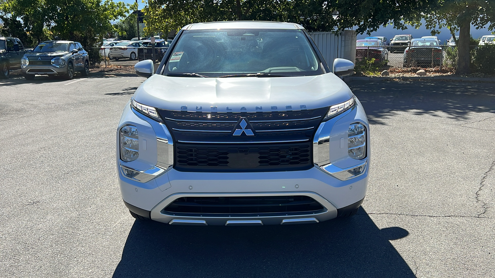 2024 Mitsubishi Outlander SE 8