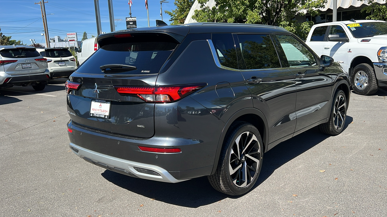 2024 Mitsubishi Outlander SEL 3