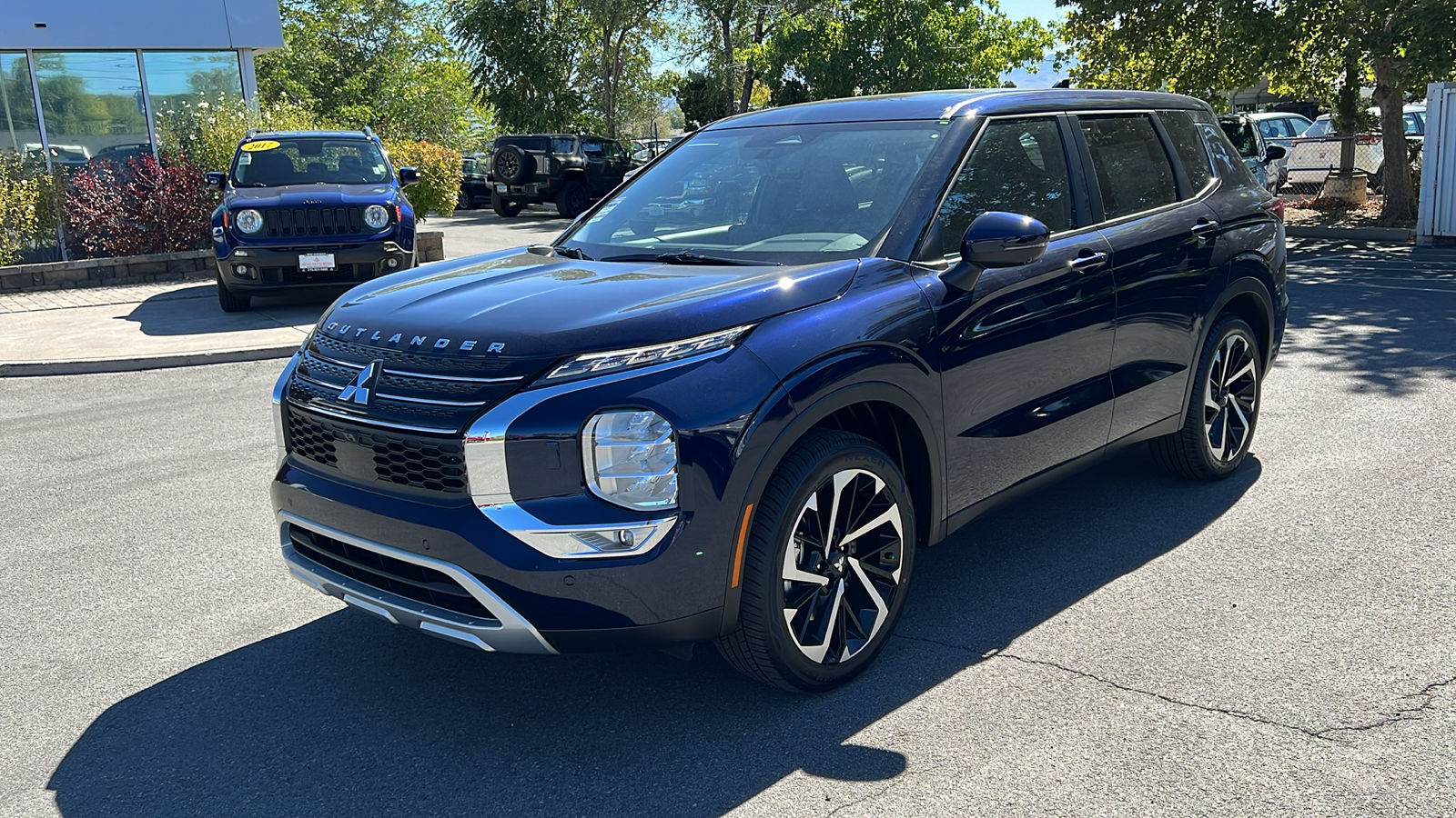 2024 Mitsubishi Outlander SE 7