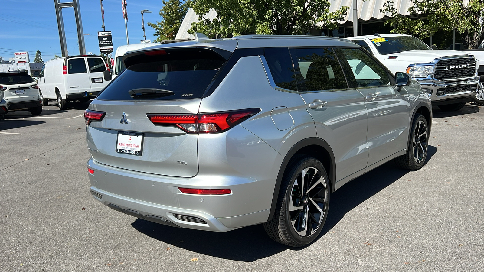 2024 Mitsubishi Outlander SEL 3