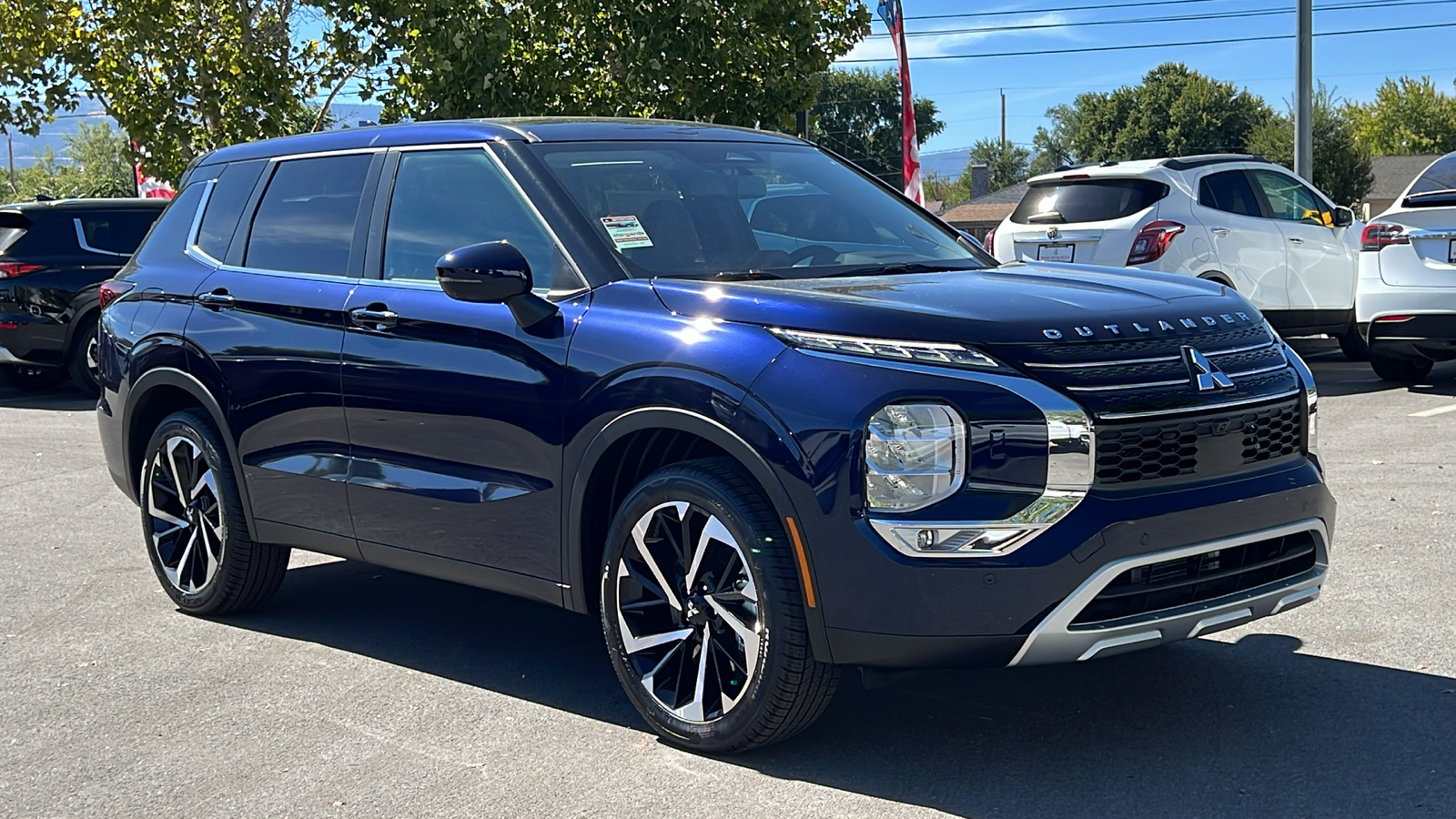 2024 Mitsubishi Outlander SE 1