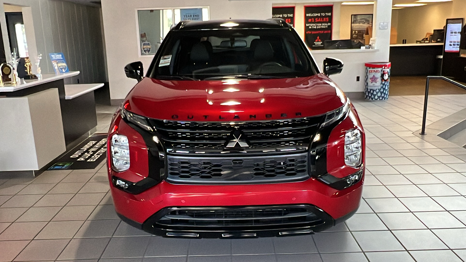 2025 Mitsubishi Outlander Plug-In Hybrid SEL Black Edition 2