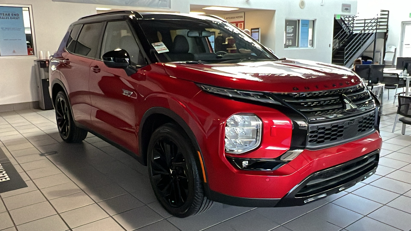 2025 Mitsubishi Outlander Plug-In Hybrid SEL Black Edition 3