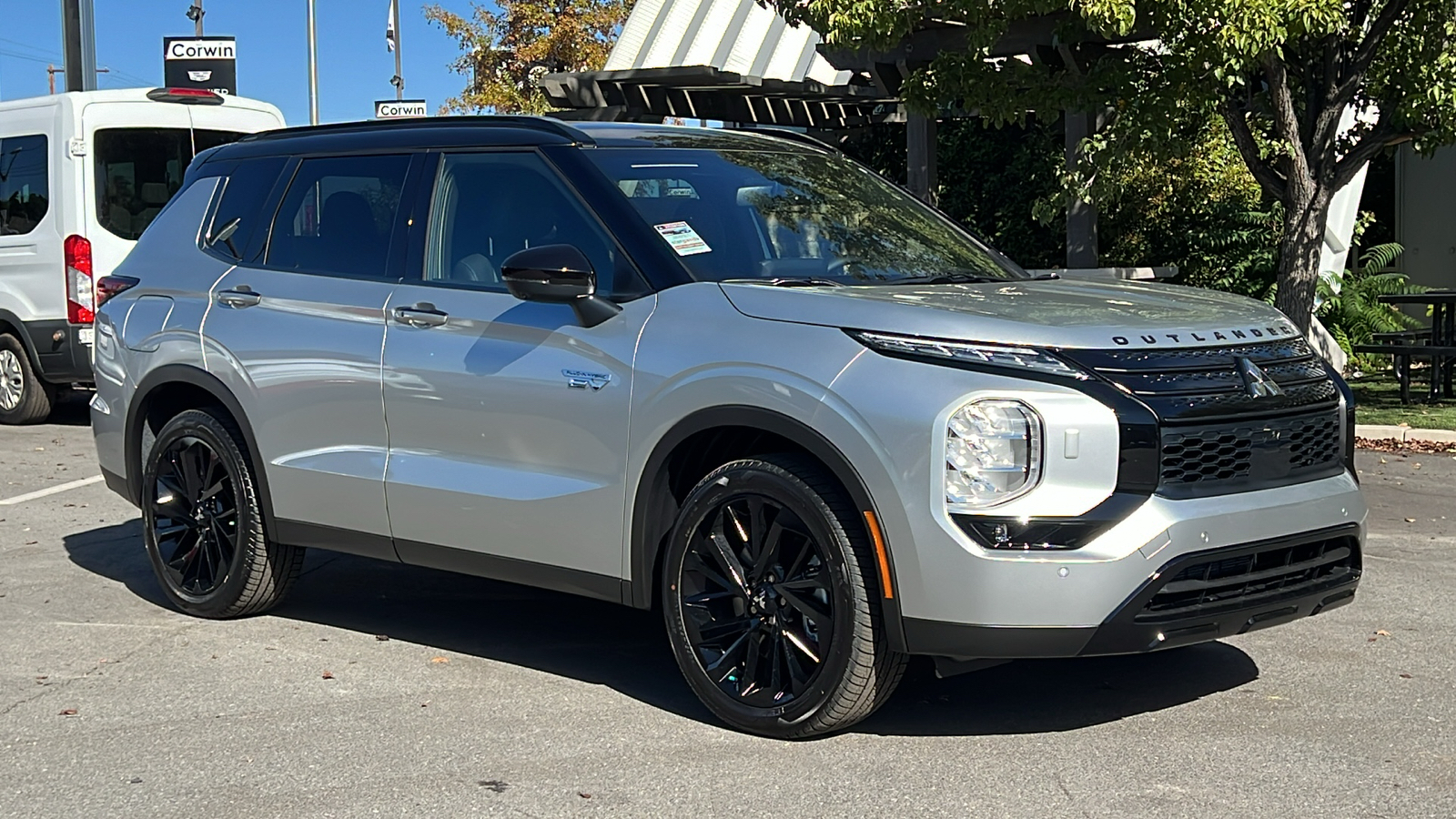 2025 Mitsubishi Outlander Plug-In Hybrid SEL Black Edition 1