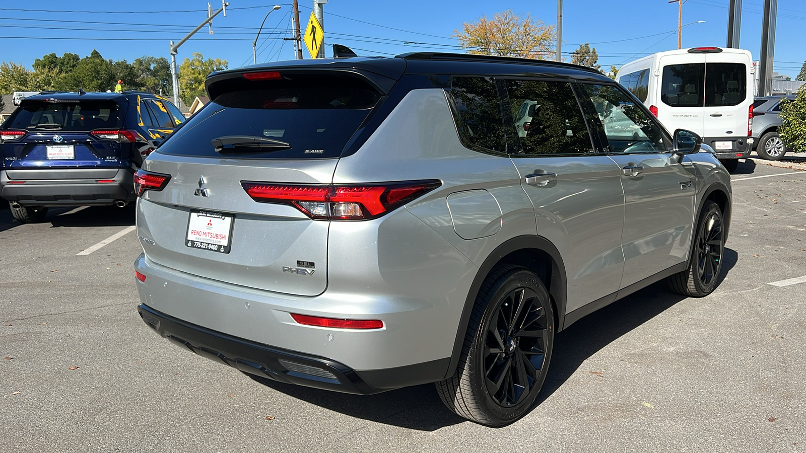 2025 Mitsubishi Outlander Plug-In Hybrid SEL Black Edition 3