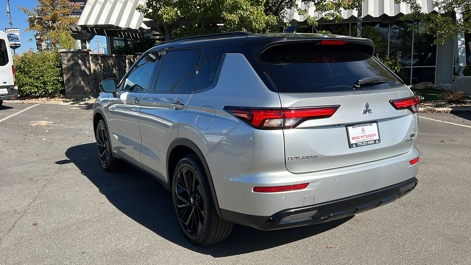 2025 Mitsubishi Outlander Plug-In Hybrid SEL Black Edition 5