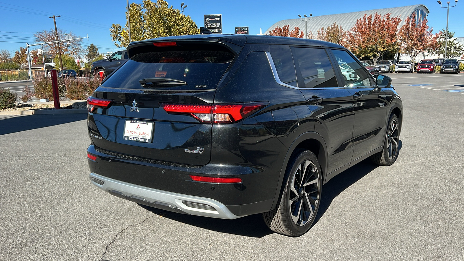 2025 Mitsubishi Outlander Plug-In Hybrid SE 3