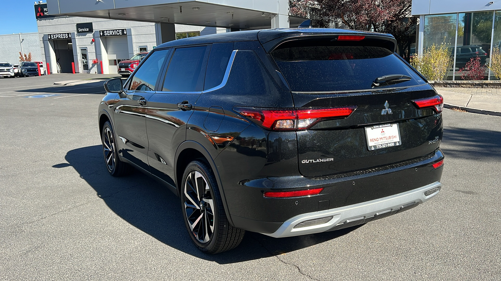 2025 Mitsubishi Outlander Plug-In Hybrid SE 5