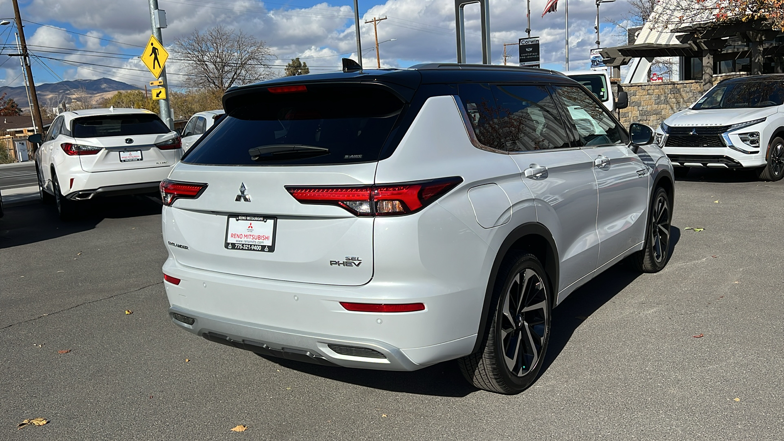 2025 Mitsubishi Outlander Plug-In Hybrid SEL 3