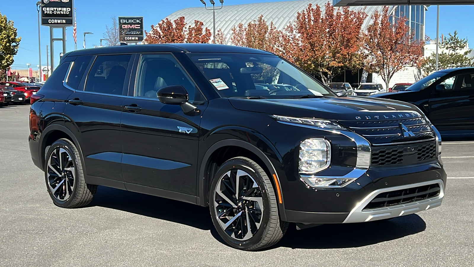 2025 Mitsubishi Outlander Plug-In Hybrid SE 1