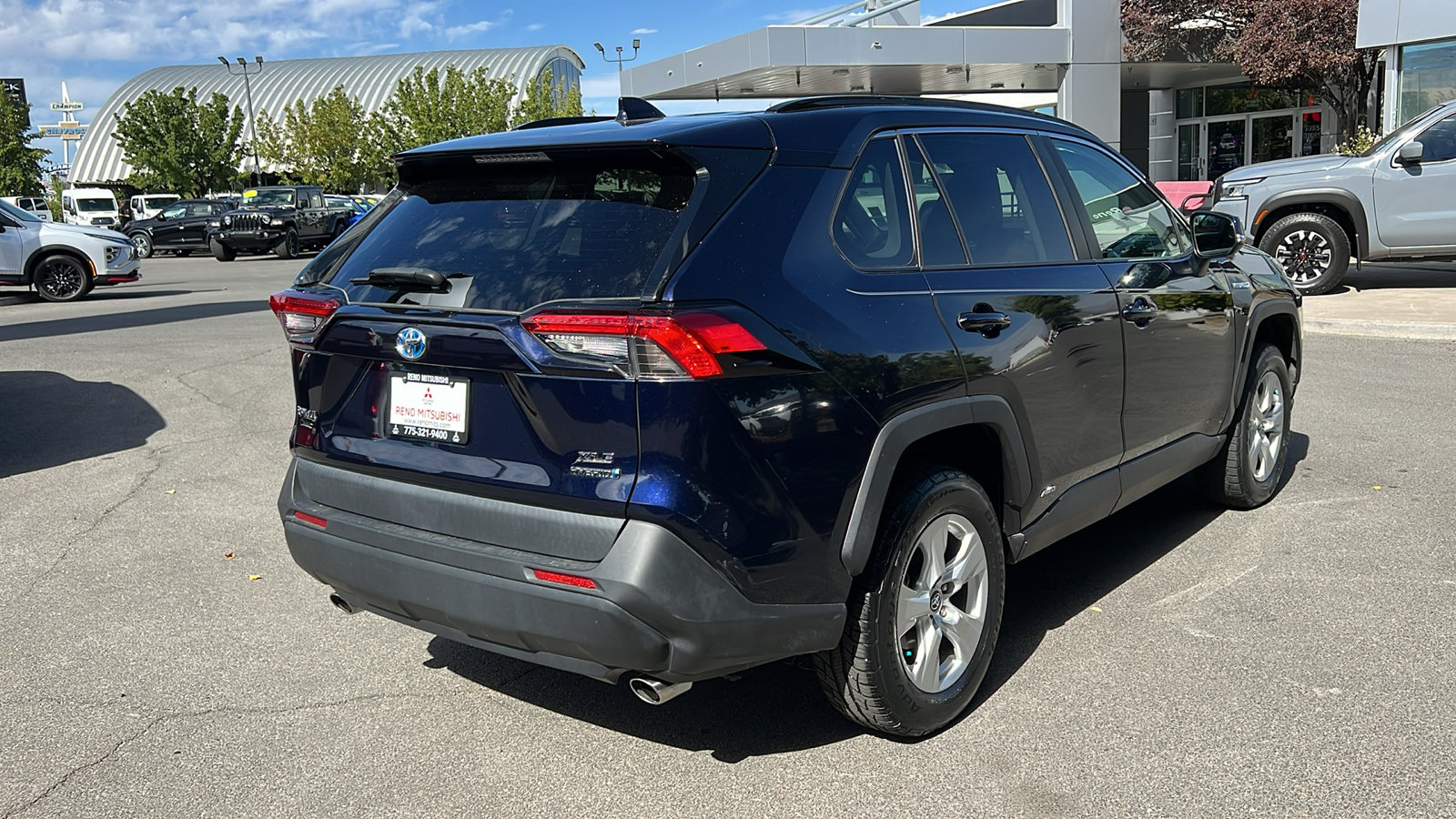 2020 Toyota RAV4 Hybrid XLE 3