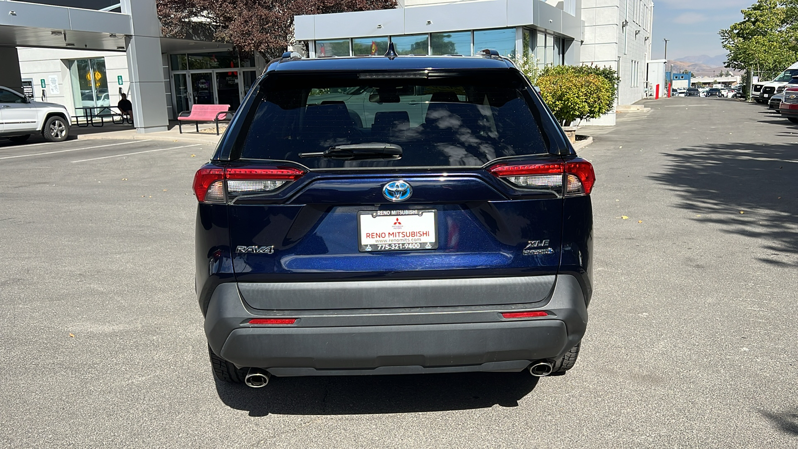 2020 Toyota RAV4 Hybrid XLE 4