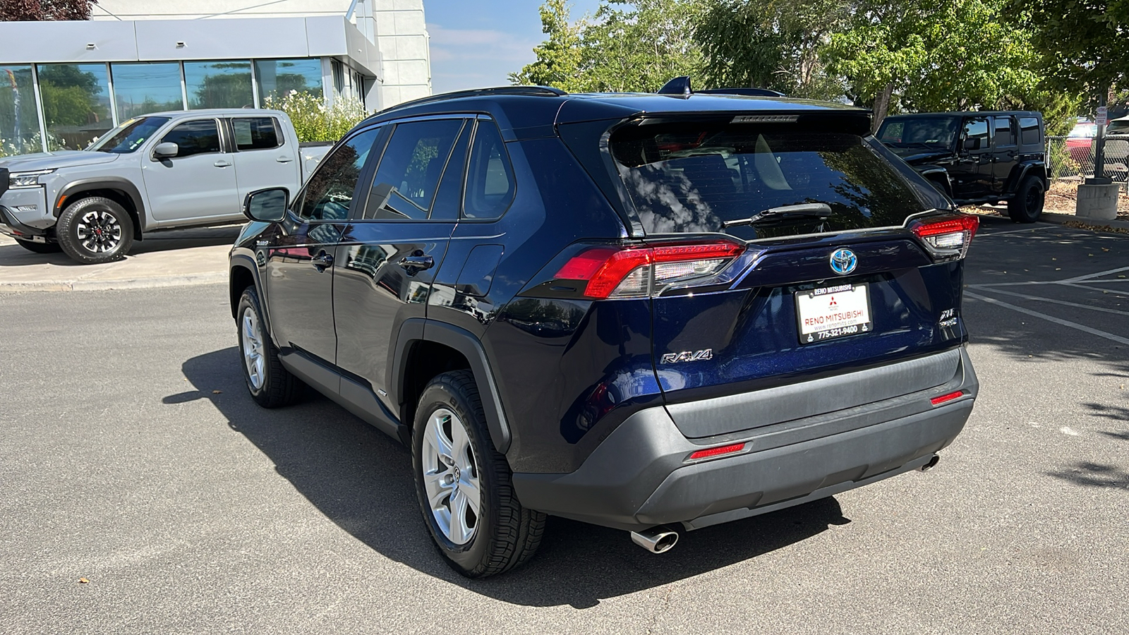 2020 Toyota RAV4 Hybrid XLE 5