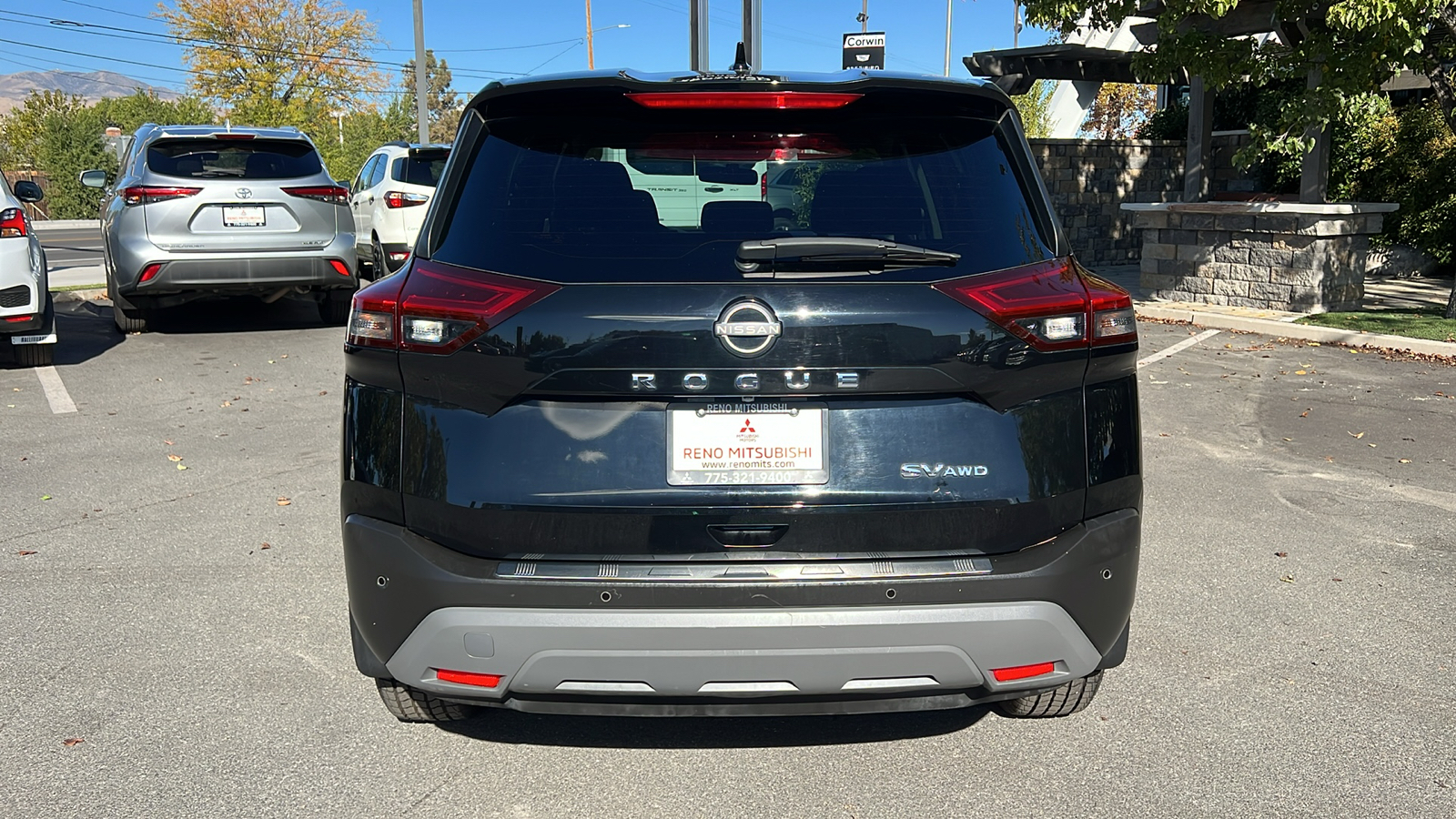 2023 Nissan Rogue SV 4