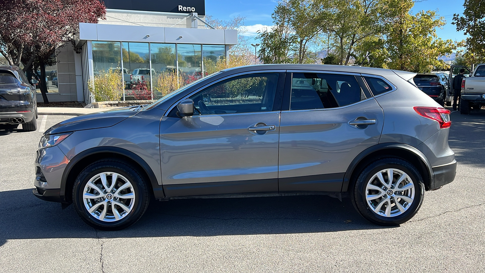 2021 Nissan Rogue Sport S 6