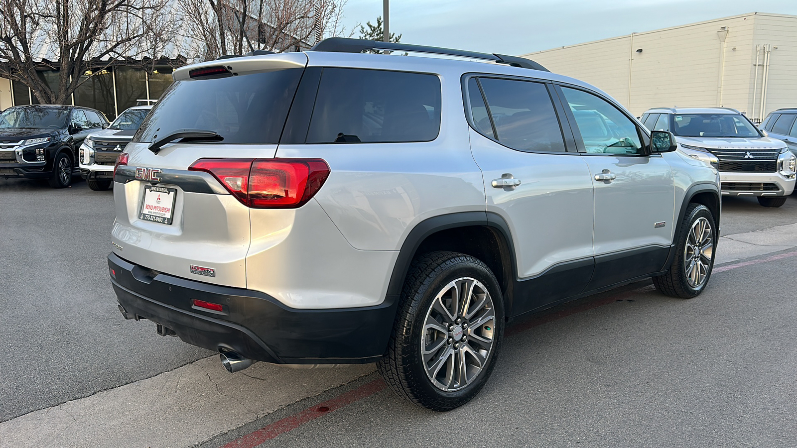 2017 GMC Acadia SLT 3