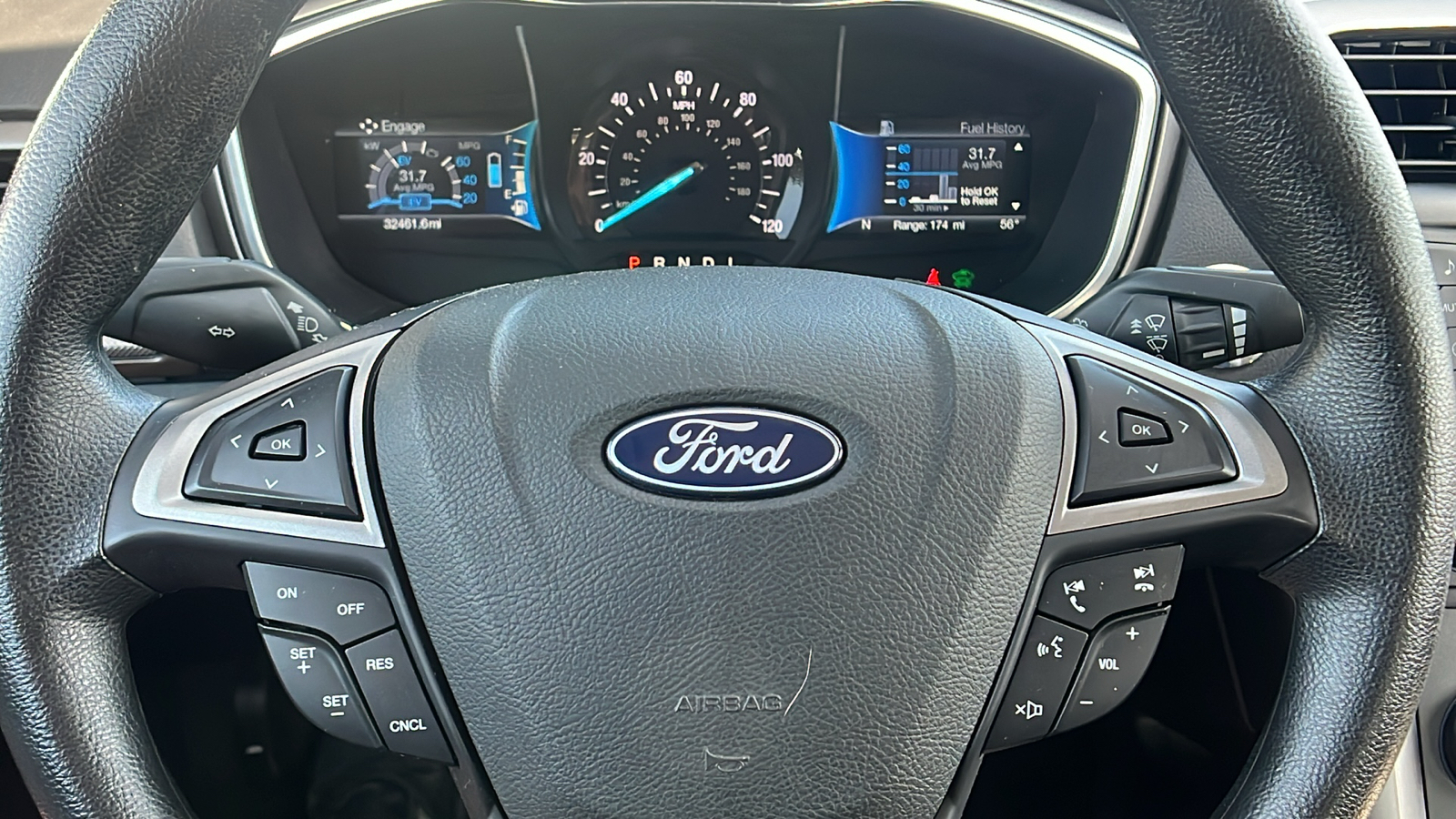 2018 Ford Fusion Hybrid S 32