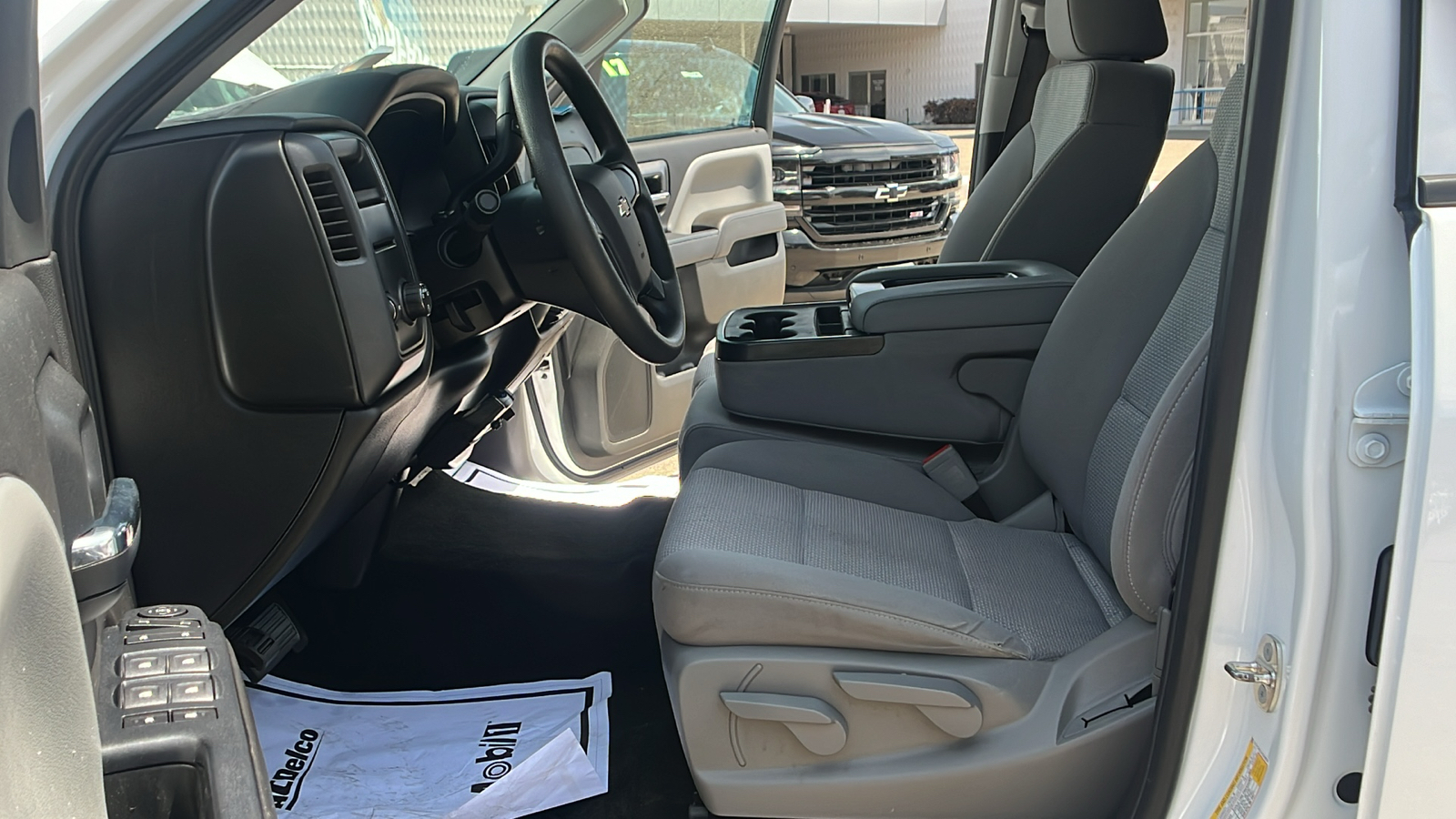 2018 Chevrolet Silverado 1500 Custom 17