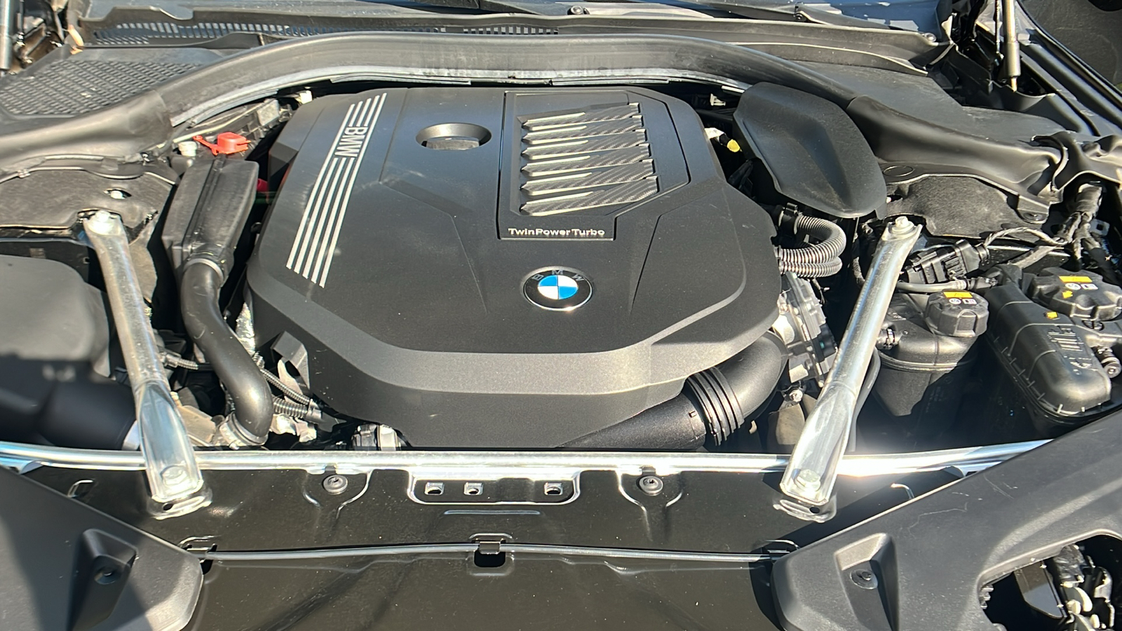 2020 BMW 8 Series 840i 13