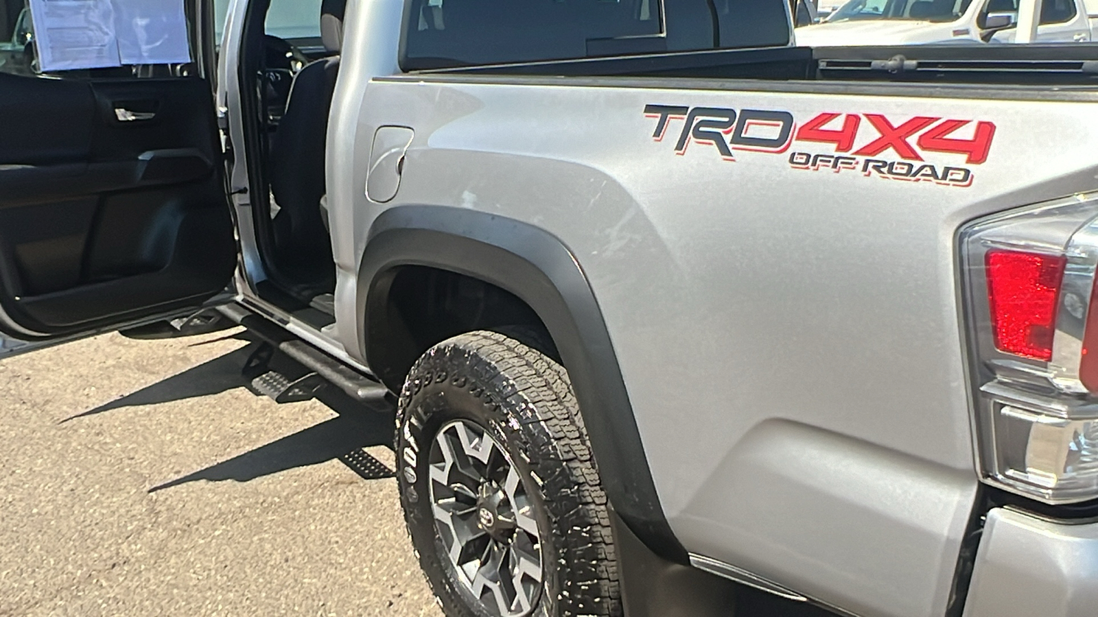 2020 Toyota Tacoma TRD Sport 15