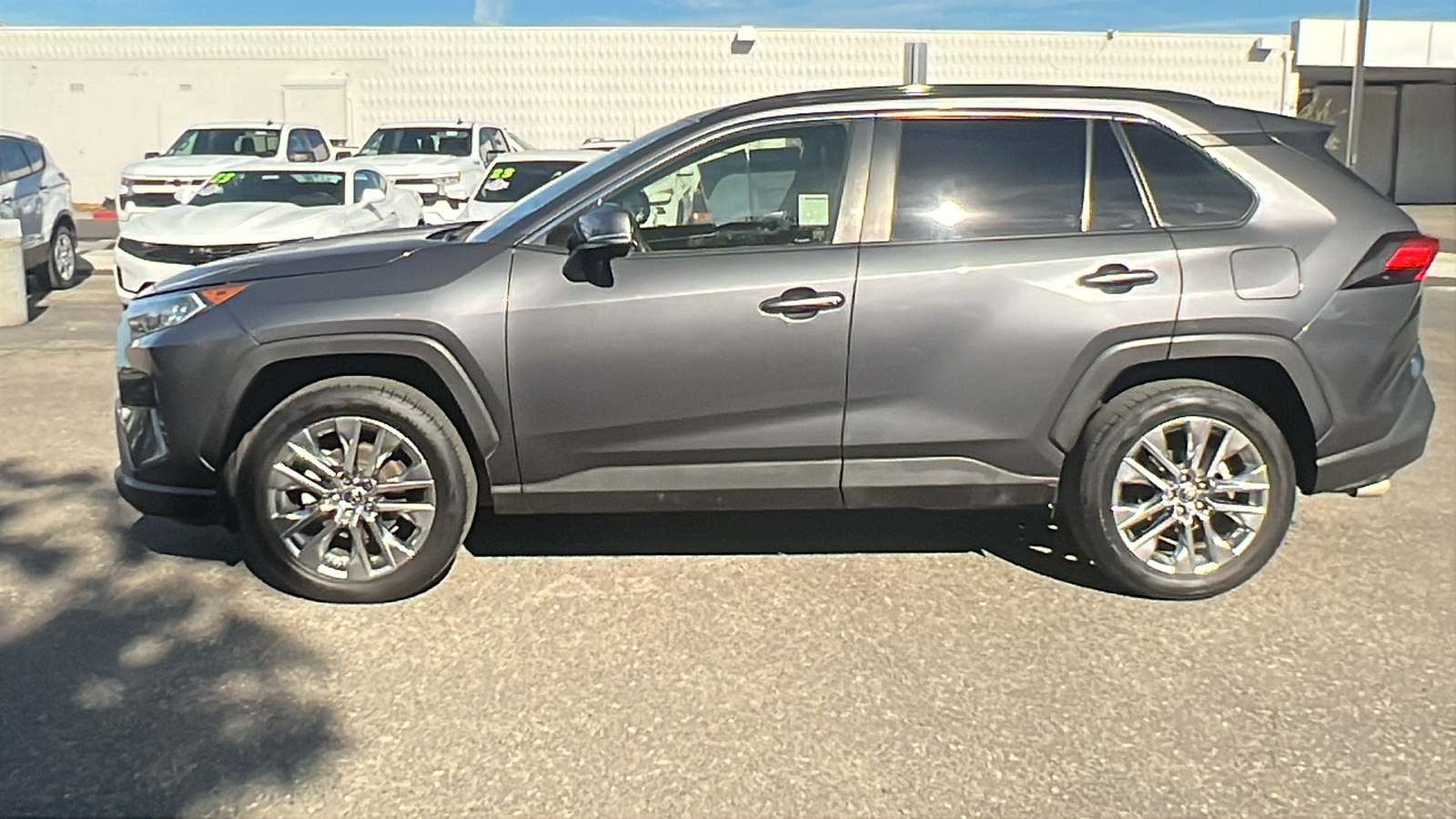 2020 Toyota RAV4 XLE Premium 6