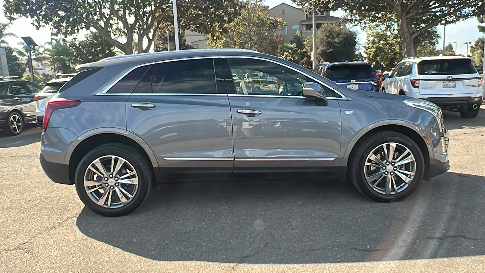 2021 Cadillac XT5 Premium Luxury 2