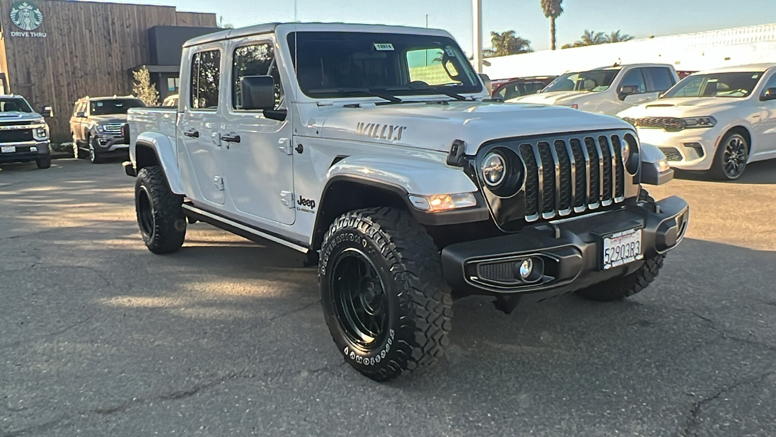 2022 Jeep Gladiator  1