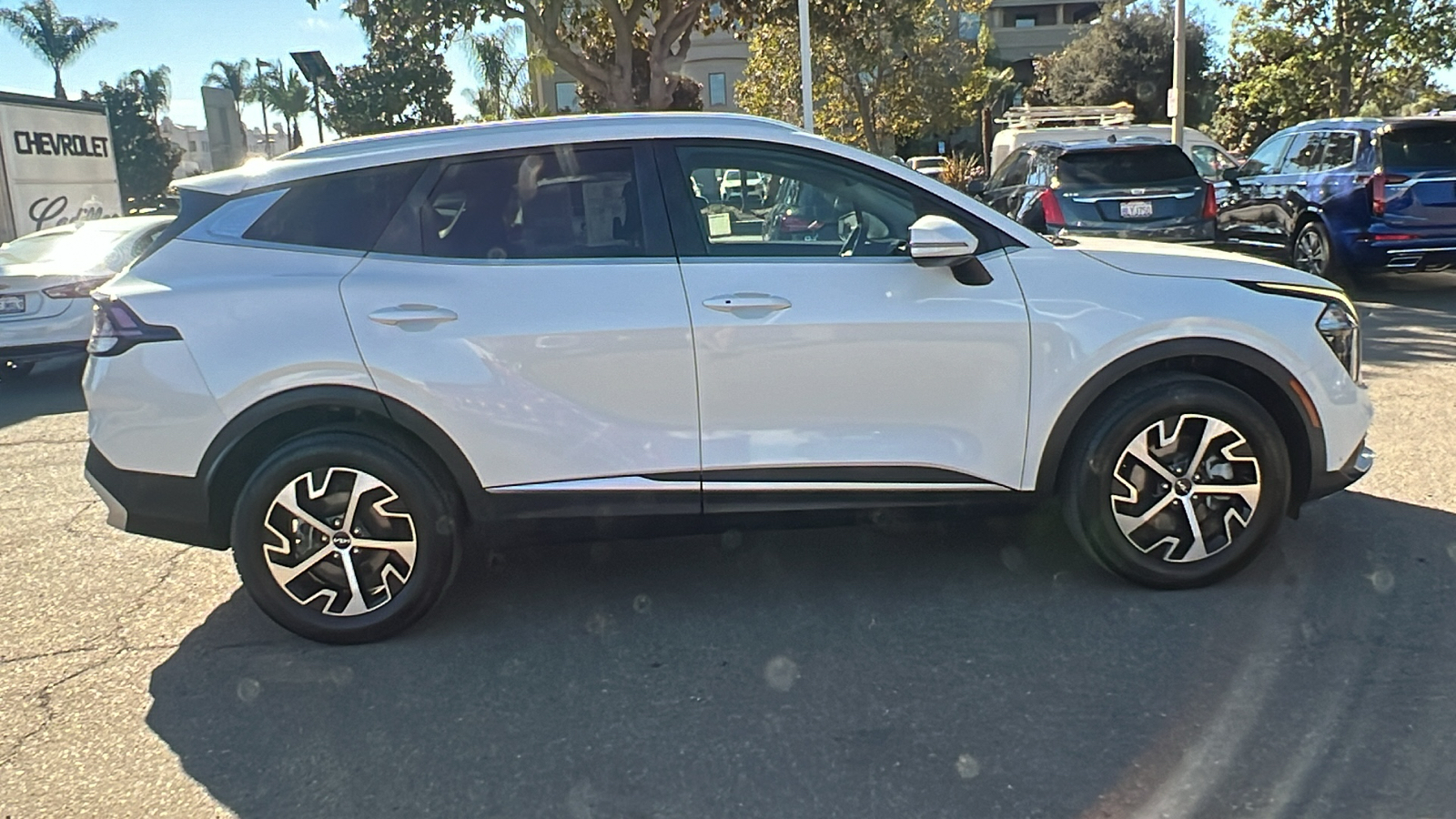 2023 Kia Sportage Hybrid EX 2