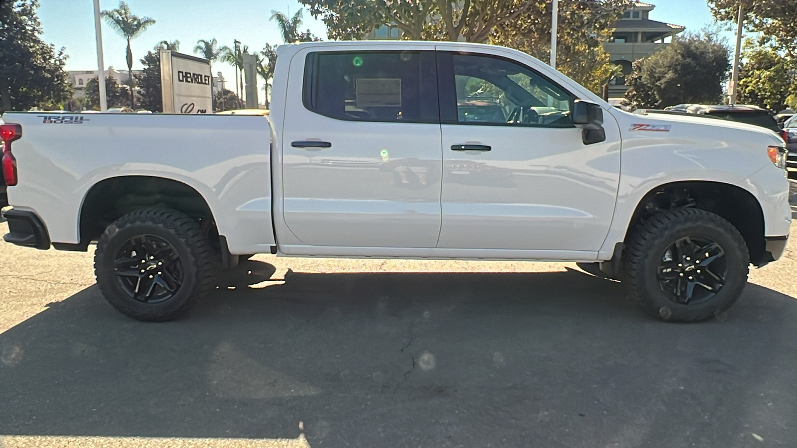 2024 Chevrolet Silverado 1500 LT Trail Boss 2