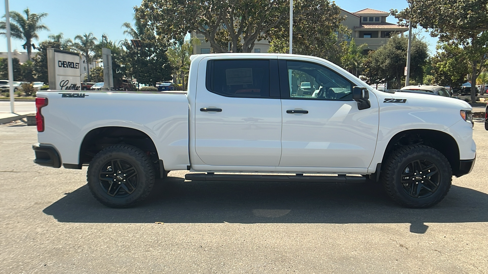 2024 Chevrolet Silverado 1500 LT Trail Boss 2