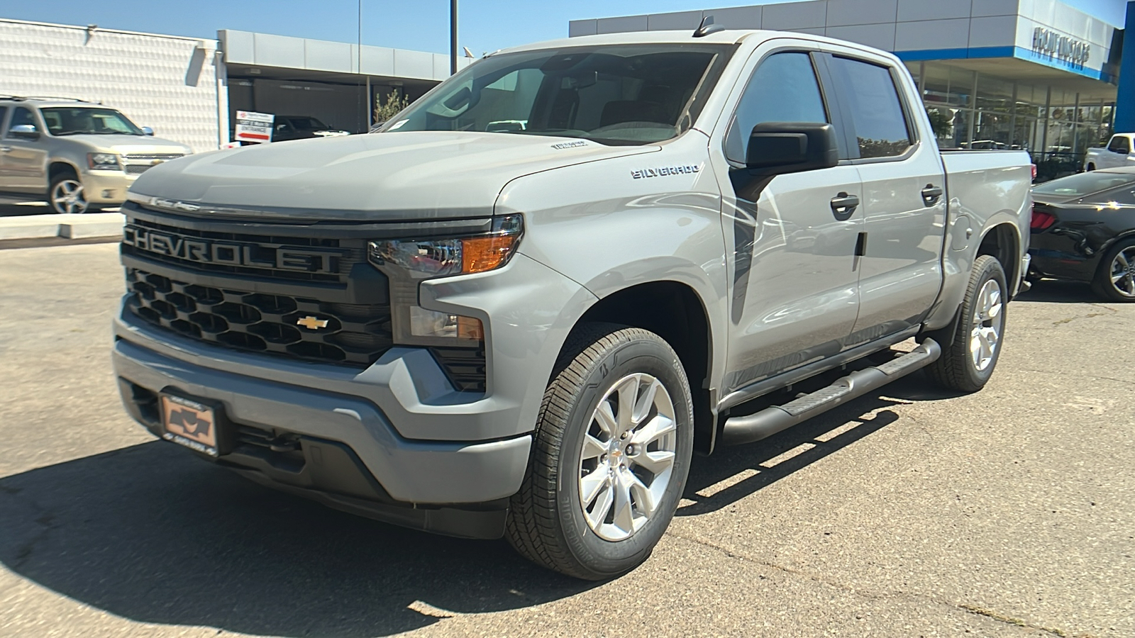 2024 Chevrolet Silverado 1500 Custom 18