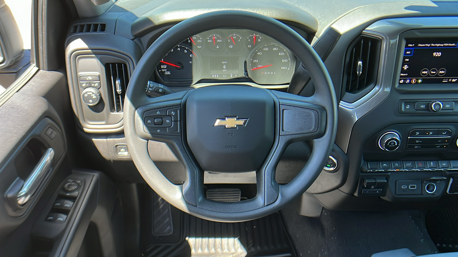 2024 Chevrolet Silverado 1500 Custom 22